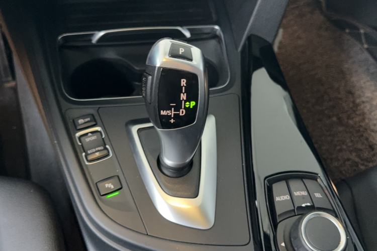 Used BMW 3 Series 2016 316Li Fashion Model Interior 8
