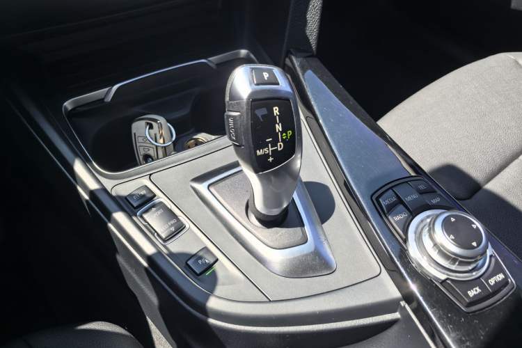 Used BMW 3 Series 2016 320Li Fashion Model Interior 9