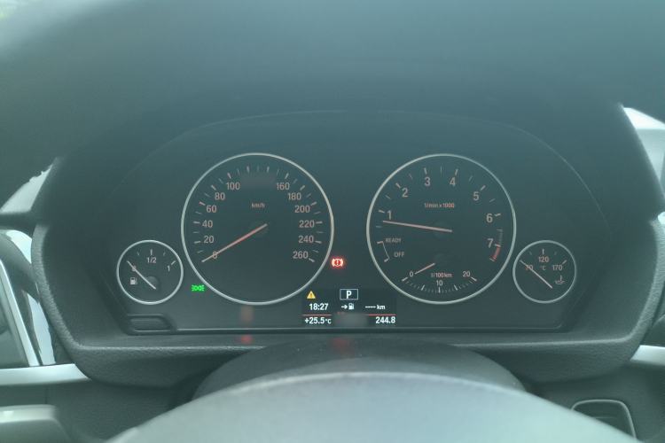 Used BMW 3 Series 2016 316i Fashion Model Interior 9