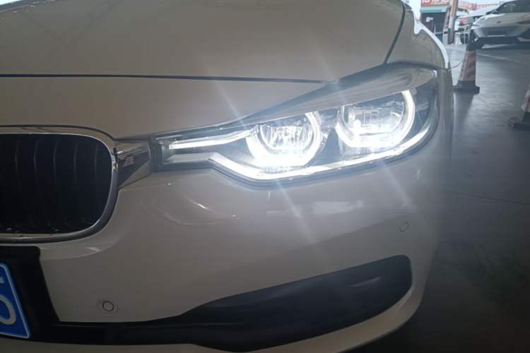 Used BMW 3 Series 2016 320i Fashion Model Left Front Headlight