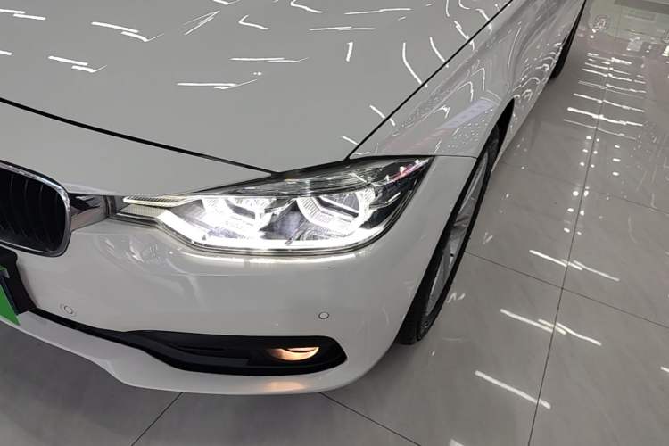 Used BMW 3 Series 2016 320i Fashion Model Left Front Headlight
