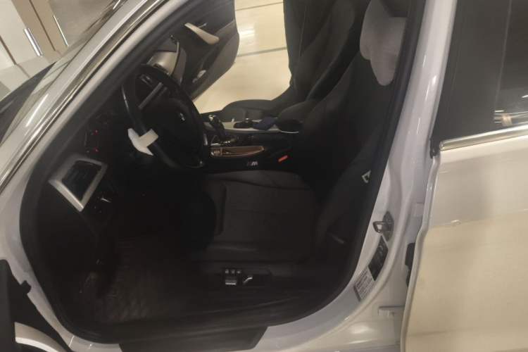 Used BMW 3 Series 2016 320Li Ambition Model Left Front Seat