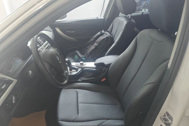 Used BMW 3 Series 2016 320Li Fashion Model Left Front Seat