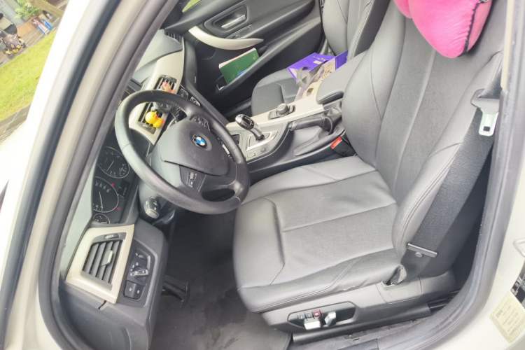 Used BMW 3 Series 2016 316i Fashion Model Left Front Seat