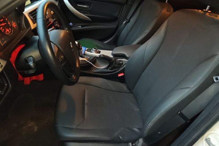 Used BMW 3 Series 2016 320i Fashion Model Left Front Seat