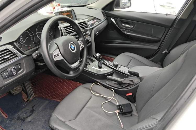 Used BMW 3 Series 2016 316i Fashion Model Left Front Seat