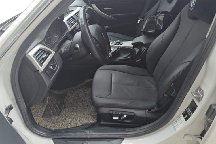 Used BMW 3 Series 2016 320Li Ambition Model Left Front Seat