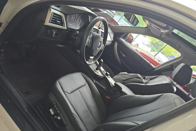 Used BMW 3 Series 2016 320Li Ambition Model Left Front Seat