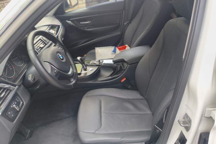 Used BMW 3 Series 2016 320Li Fashion Model Left Front Seat