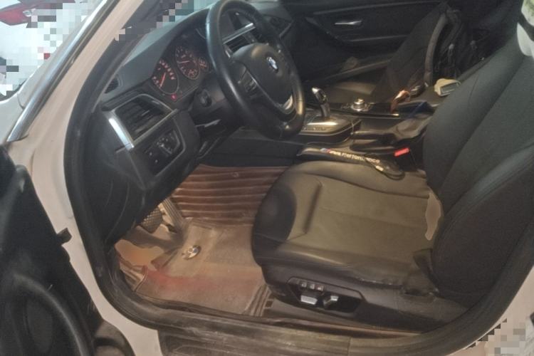 Used BMW 3 Series 2016 320Li Fashion Model Left Front Seat