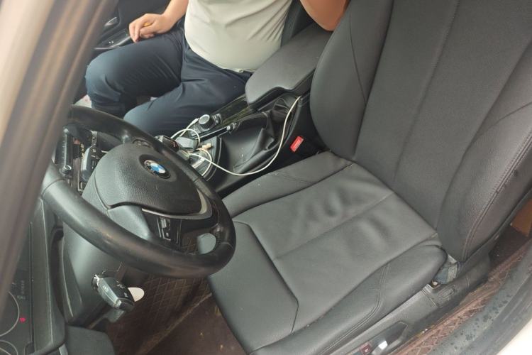 Used BMW 3 Series 2016 316Li Fashion Model Left Front Seat