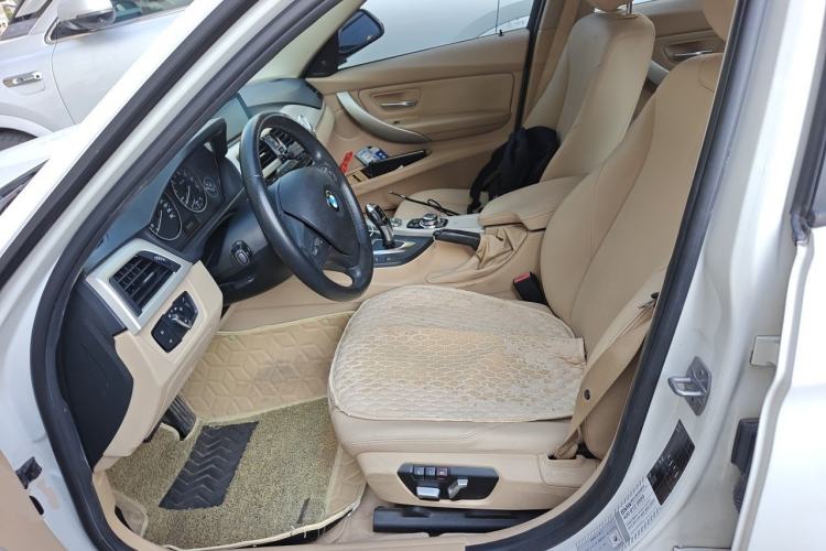 Used BMW 3 Series 2016 320i Fashion Model Left Front Seat