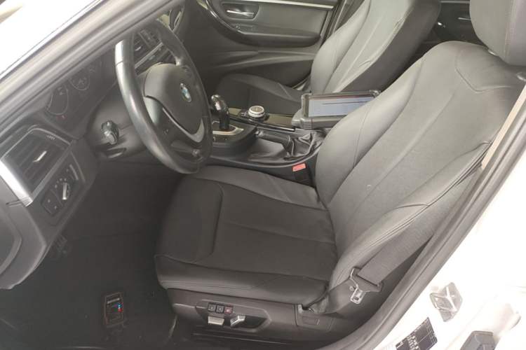 Used BMW 3 Series 2016 320Li Ambition Model Left Front Seat