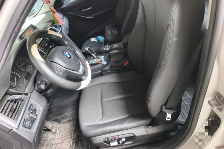 Used BMW 3 Series 2016 320i Fashion Model Left Front Seat