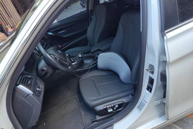 Used BMW 3 Series 2016 320Li Fashion Model Left Front Seat