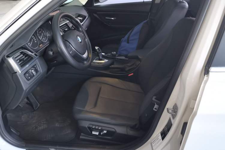 Used BMW 3 Series 2016 320Li Ambition Model Left Front Seat