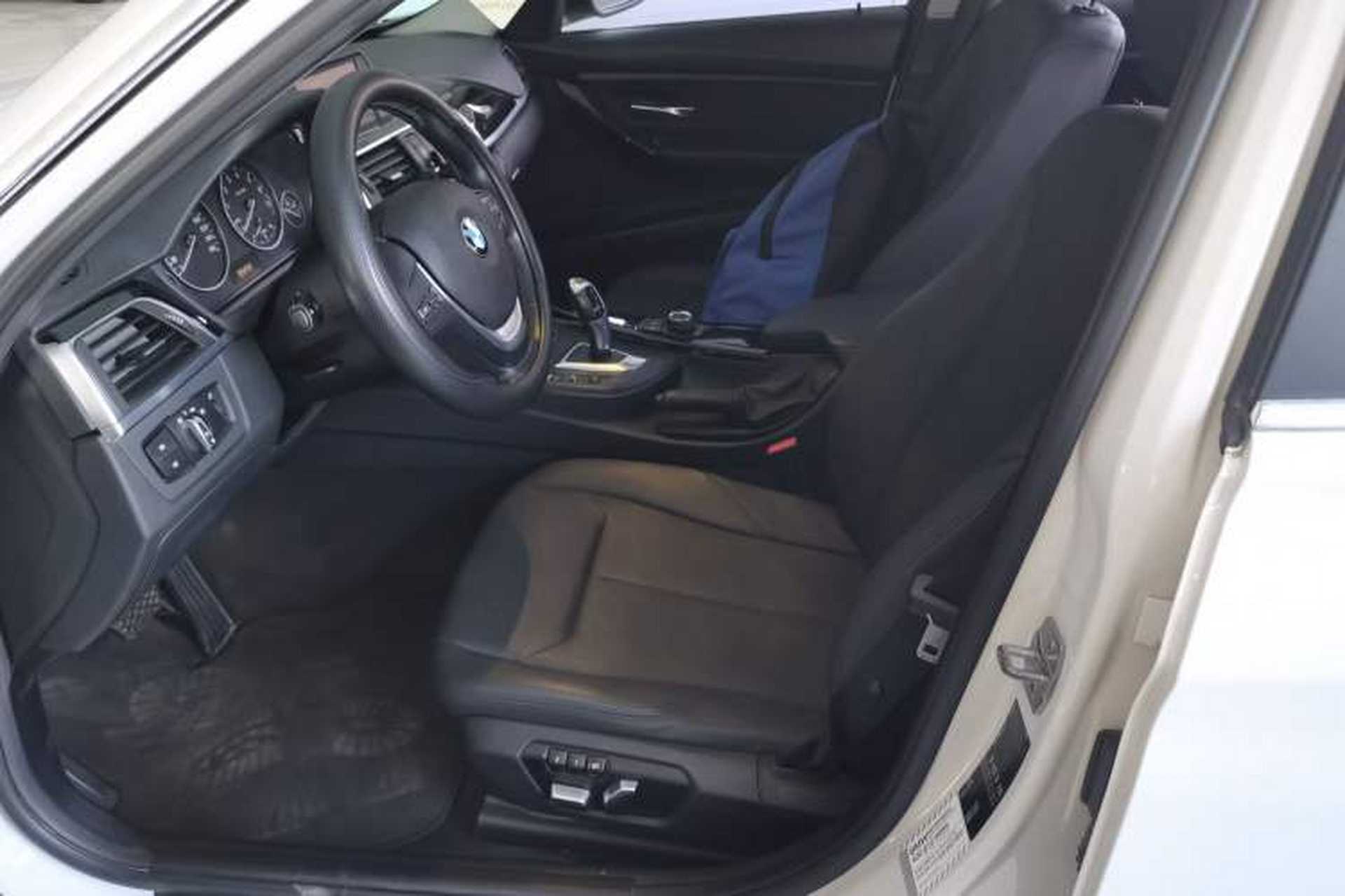 Used BMW 3 Series 2016 320Li Ambition Model Left Front Seat
