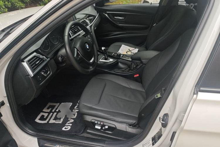 Used BMW 3 Series 2016 320Li Ambition Model Left Front Seat