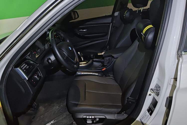 Used BMW 3 Series 2016 320Li Ambition Model Left Front Seat