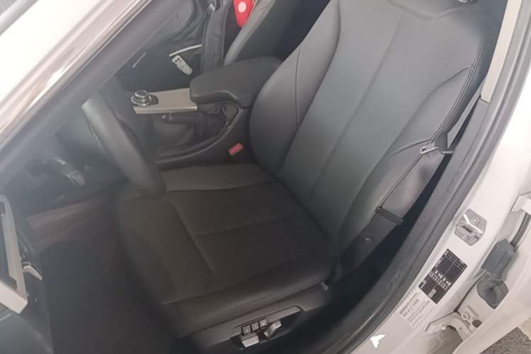 Used BMW 3 Series 2016 320Li Fashion Model Left Front Seat