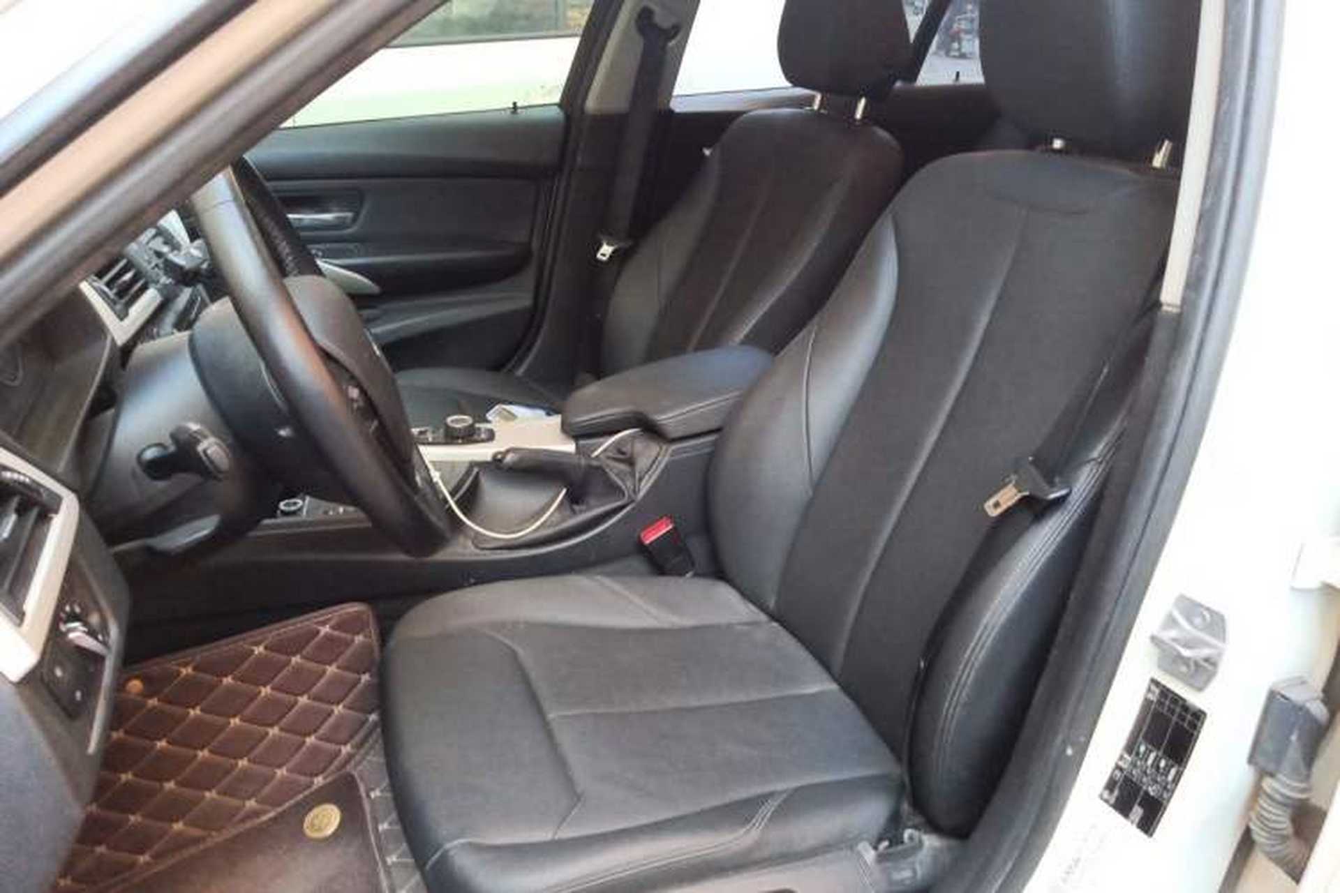 Used BMW 3 Series 2016 316i Fashion Model Left Front Seat