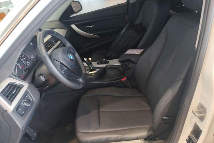 Used BMW 3 Series 2016 320Li Ambition Model Left Front Seat