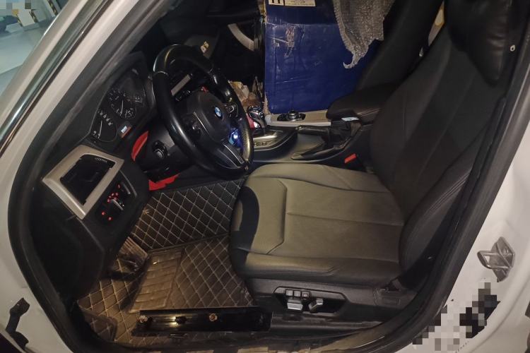 Used BMW 3 Series 2016 320Li Fashion Model Left Front Seat