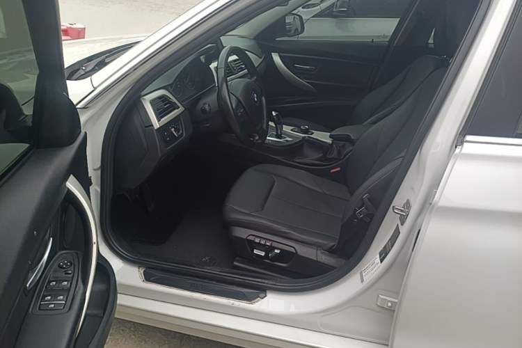 Used BMW 3 Series 2016 320Li Ambition Model Left Front Seat