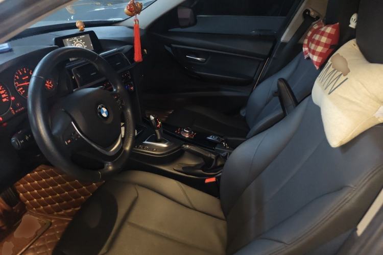Used BMW 3 Series 2016 320i Fashion Model Left Front Seat