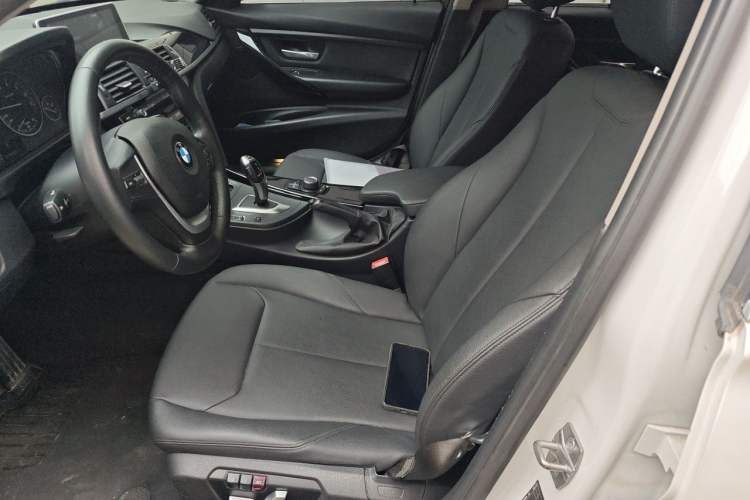 Used BMW 3 Series 2016 320Li Ambition Model Left Front Seat