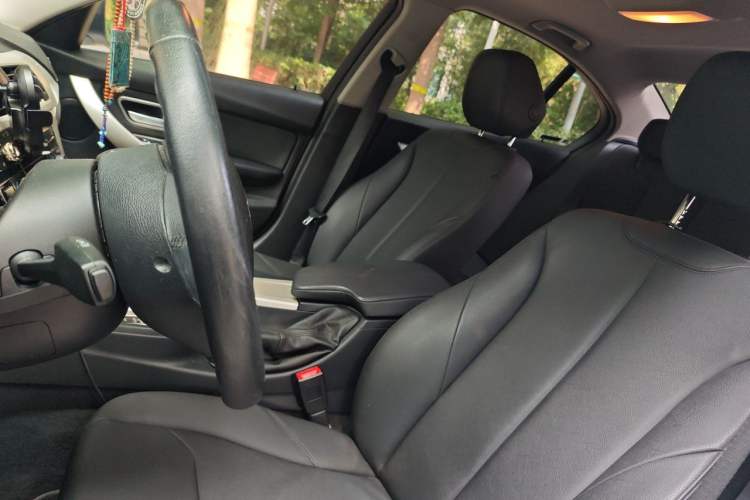 Used BMW 3 Series 2016 320i Fashion Model Left Front Seat