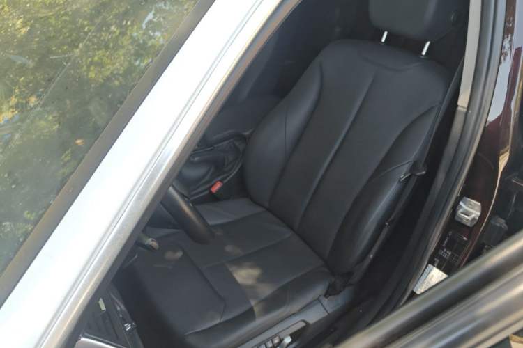 Used BMW 3 Series 2016 316Li Fashion Model Left Front Seat