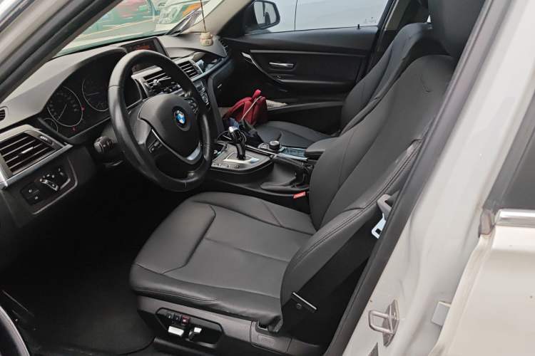 Used BMW 3 Series 2016 320Li Ambition Model Left Front Seat