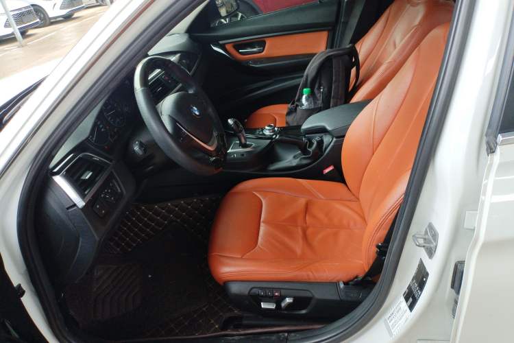 Used BMW 3 Series 2016 320Li Fashion Model Left Front Seat