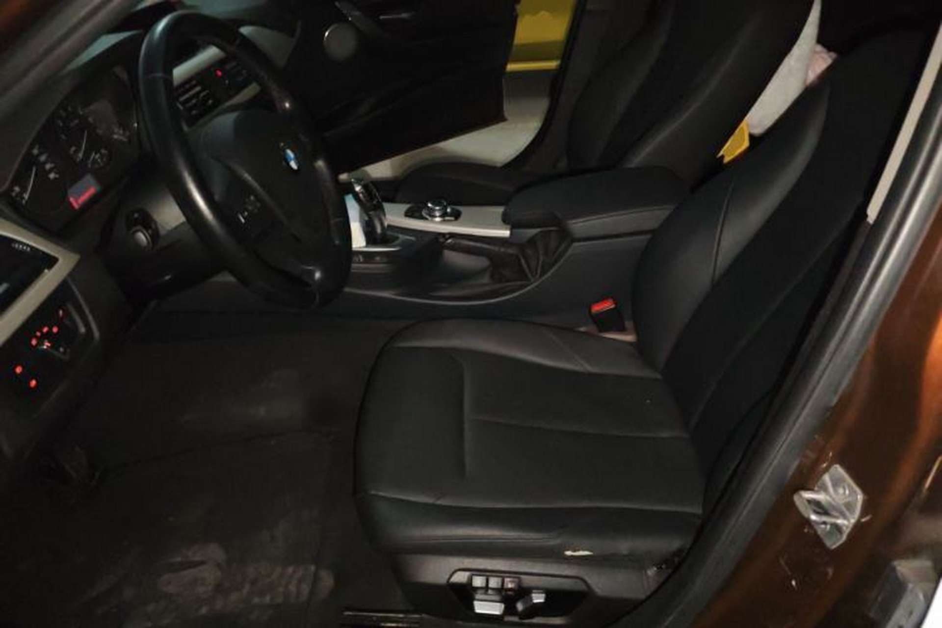 Used BMW 3 Series 2016 320i Fashion Model Left Front Seat