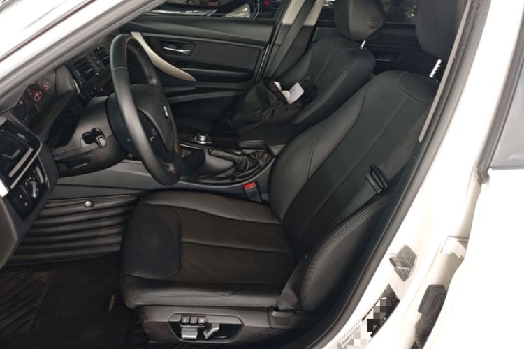 Used BMW 3 Series 2016 320Li Fashion Model Left Front Seat