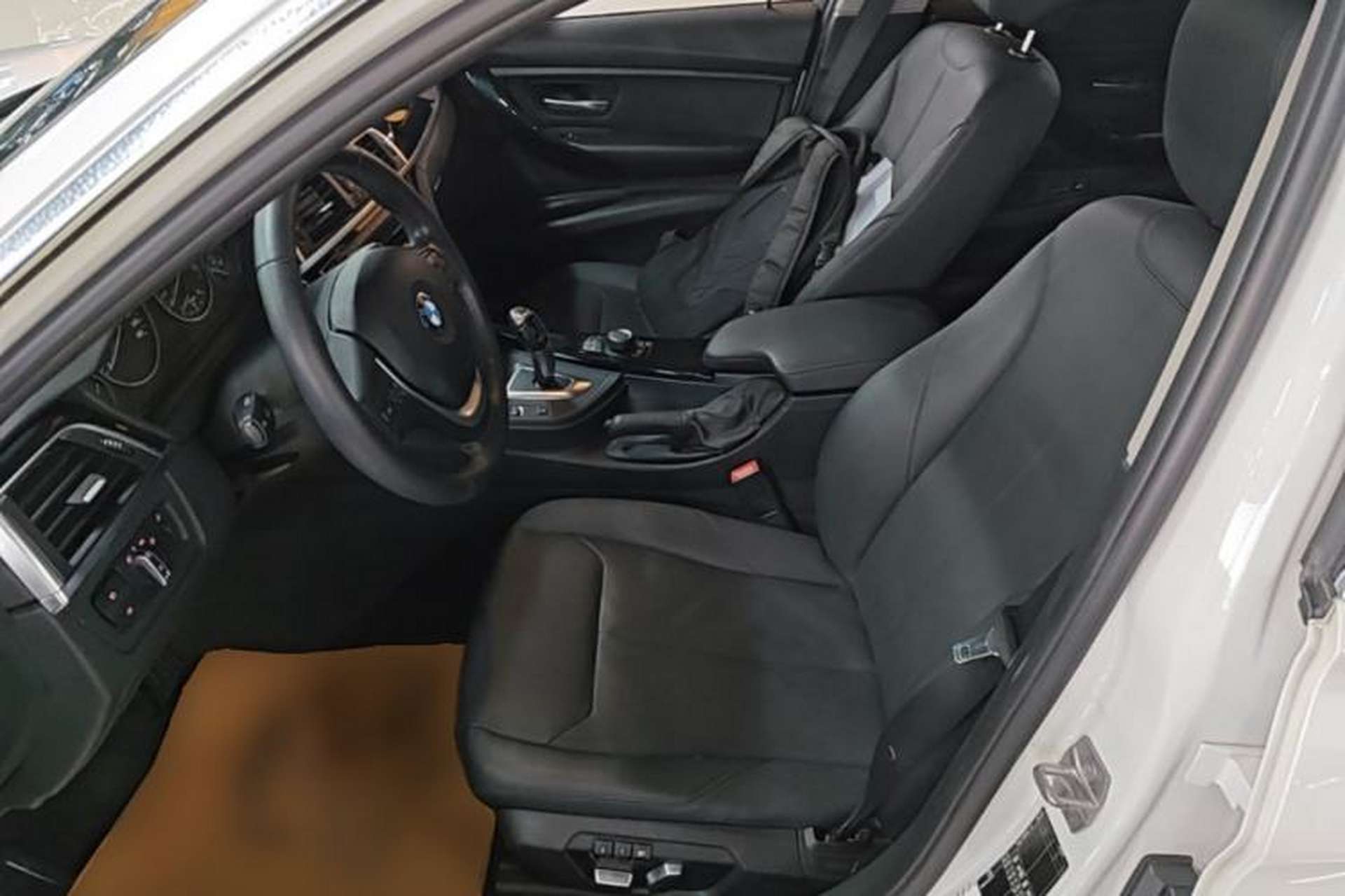 Used BMW 3 Series 2016 320Li Ambition Model Left Front Seat