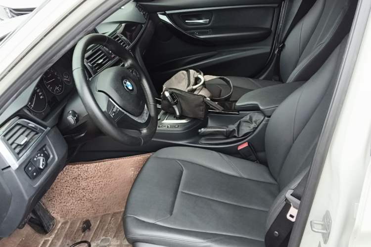 Used BMW 3 Series 2016 316Li Fashion Model Left Front Seat