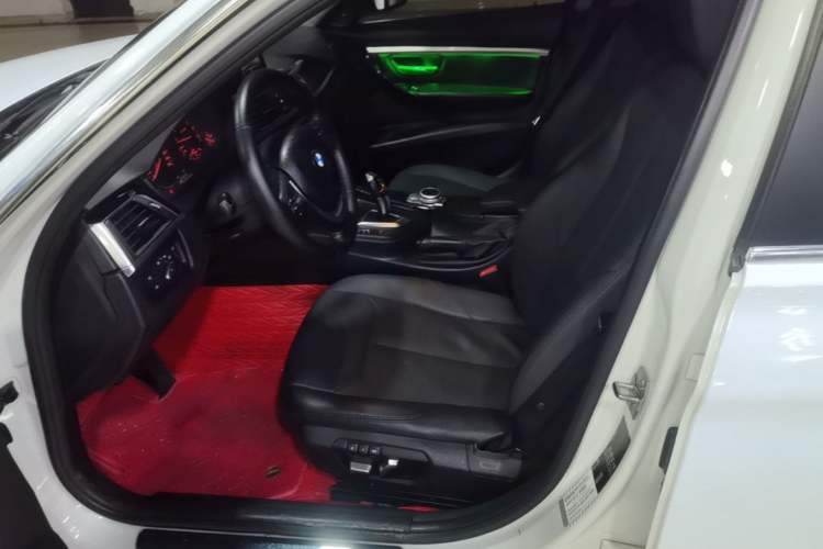Used BMW 3 Series 2016 320Li Fashion Model Left Front Seat