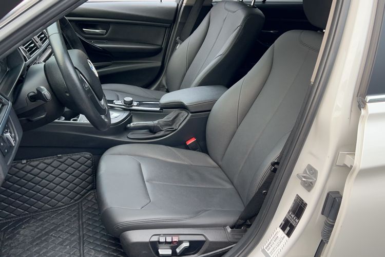 Used BMW 3 Series 2016 320Li Ambition Model Left Front Seat