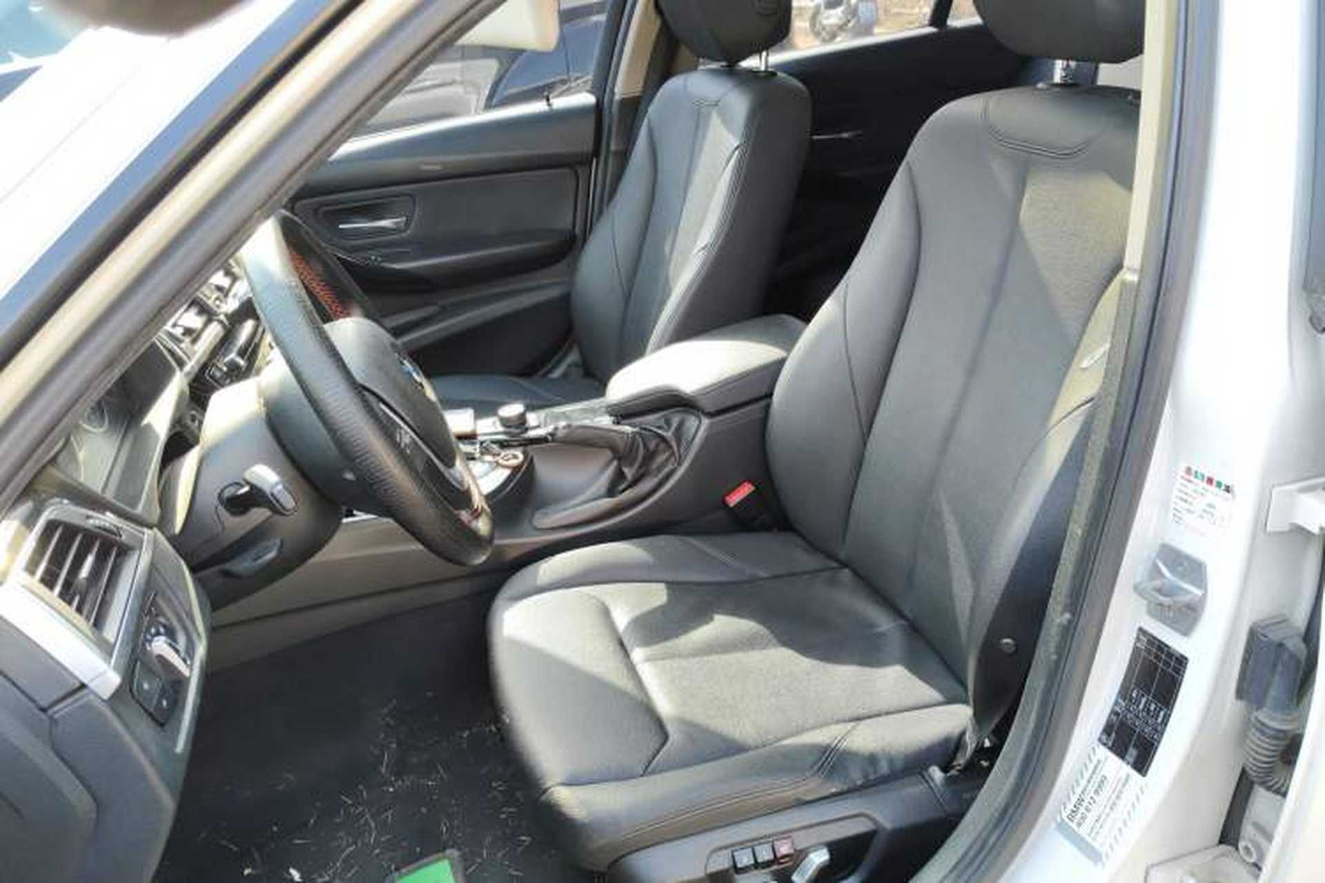 Used BMW 3 Series 2016 316i Fashion Model Left Front Seat