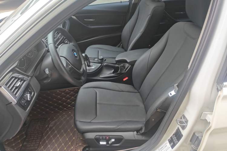 Used BMW 3 Series 2016 320Li Ambition Model Left Front Seat