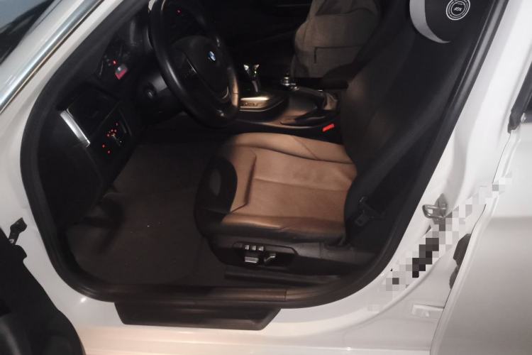 Used BMW 3 Series 2016 320Li Fashion Model Left Front Seat