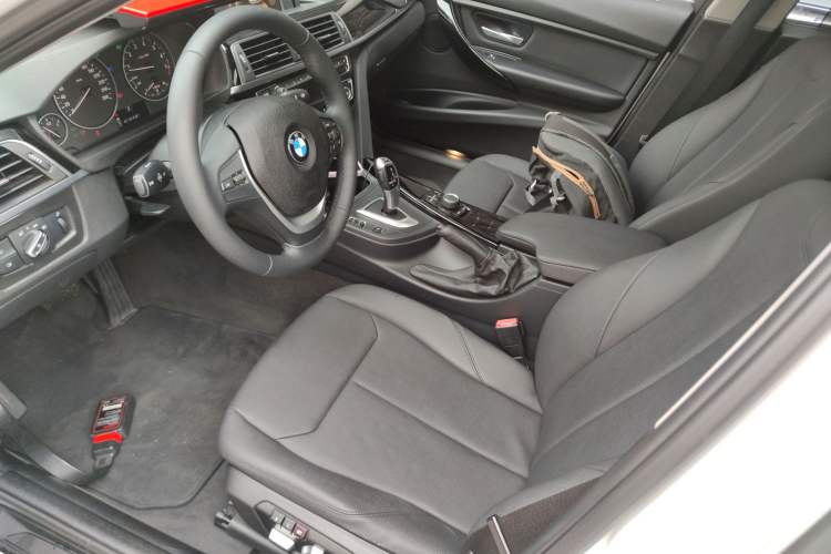 Used BMW 3 Series 2016 320Li Ambition Model Left Front Seat