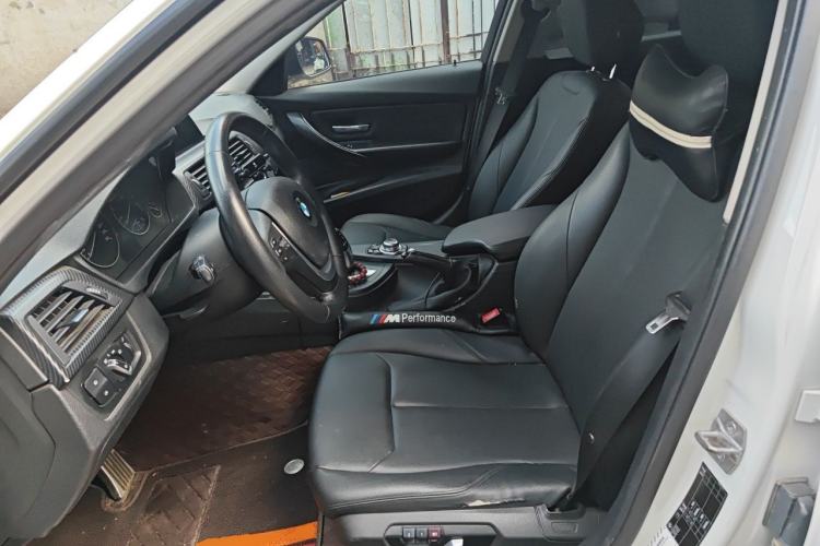 Used BMW 3 Series 2016 320i Fashion Model Left Front Seat