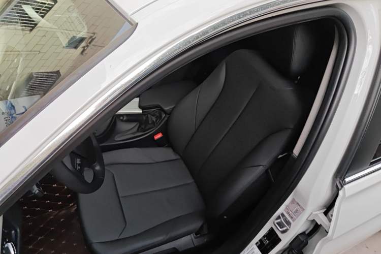 Used BMW 3 Series 2016 316Li Fashion Model Left Front Seat