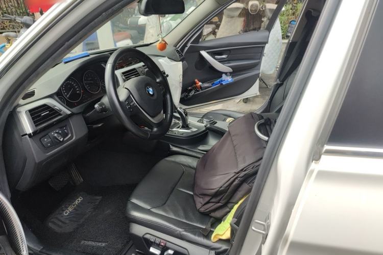 Used BMW 3 Series 2016 328Li Fashion Model Left Front Seat