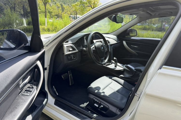 Used BMW 3 Series 2016 320Li Fashion Model Left Front Seat