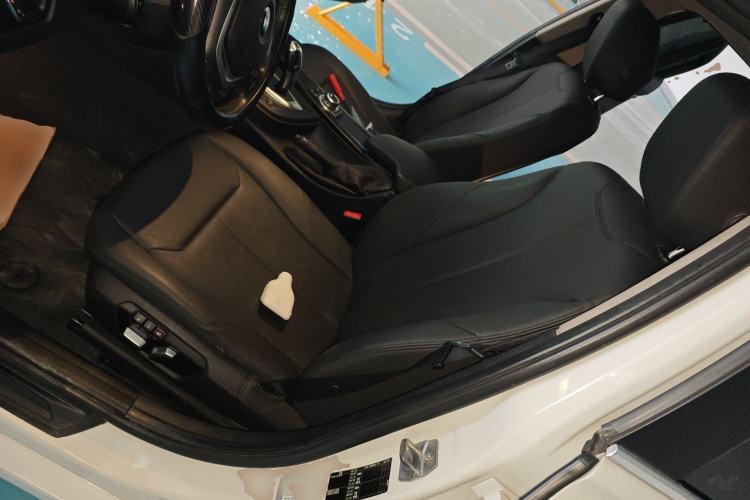 Used BMW 3 Series 2016 320Li Ambition Model Left Front Seat