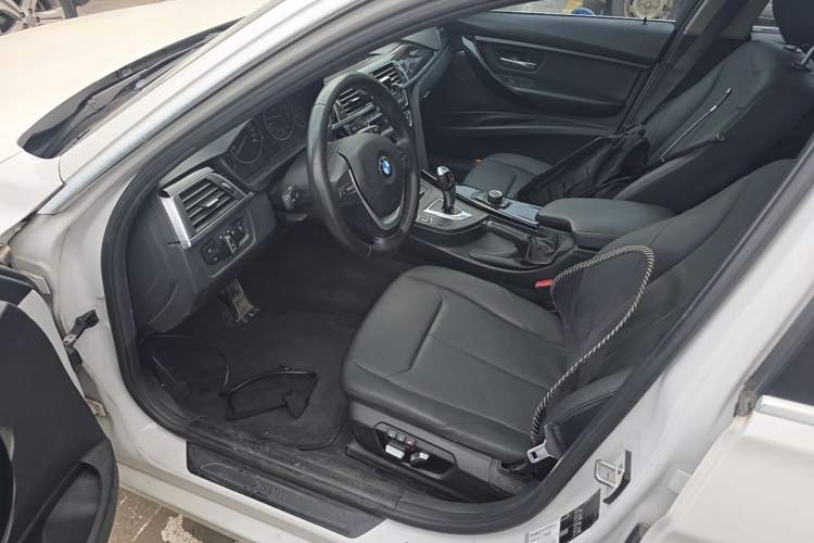 Used BMW 3 Series 2016 320Li Ambition Model Left Front Seat